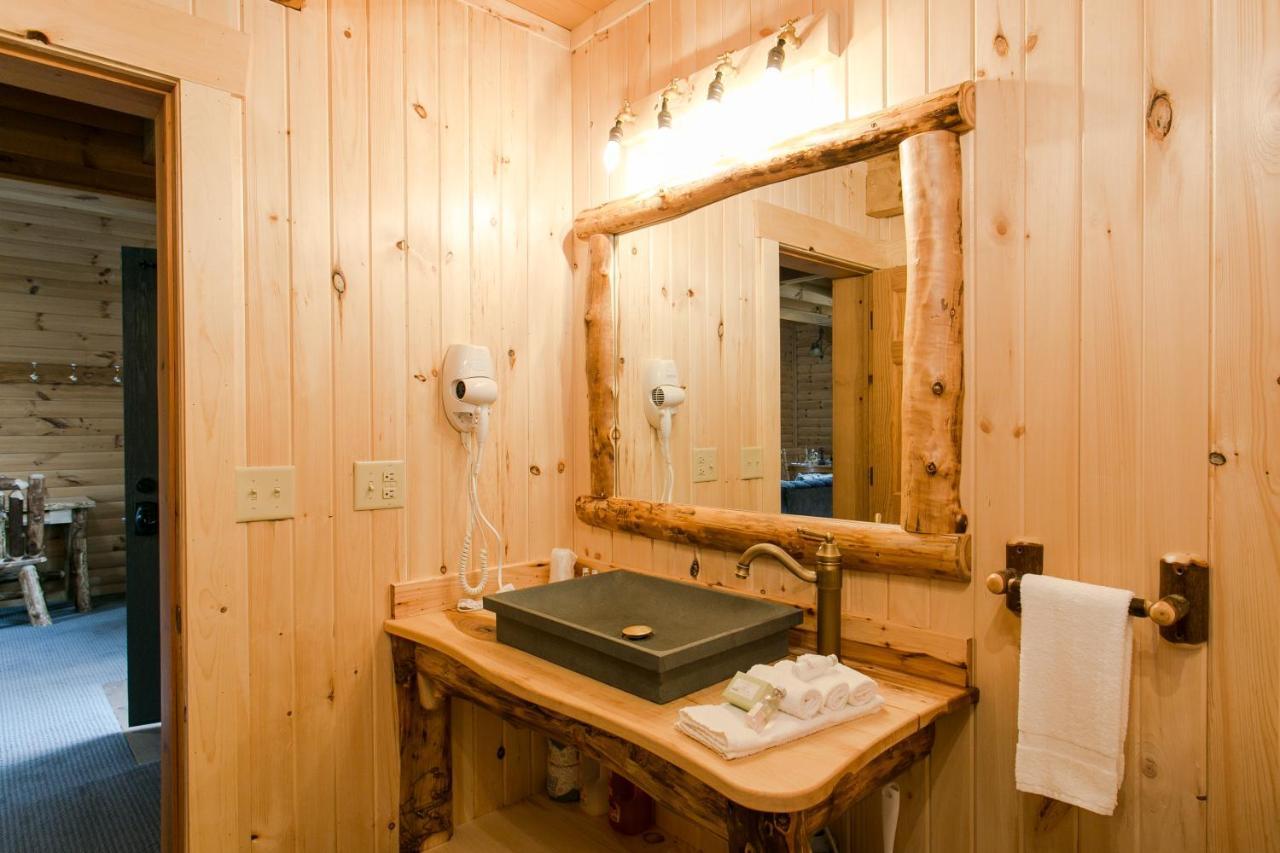 Coblentz Country Lodge By Amish Country Lodging Berlin Bagian luar foto