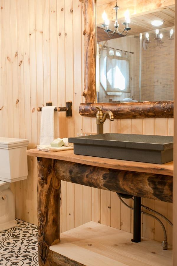 Coblentz Country Lodge By Amish Country Lodging Berlin Bagian luar foto